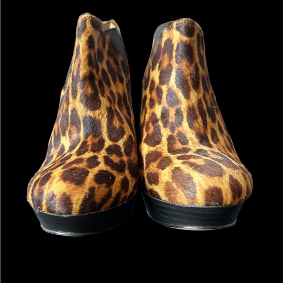NWOB INC International Leopard Platform Heels - Picture 4 of 15